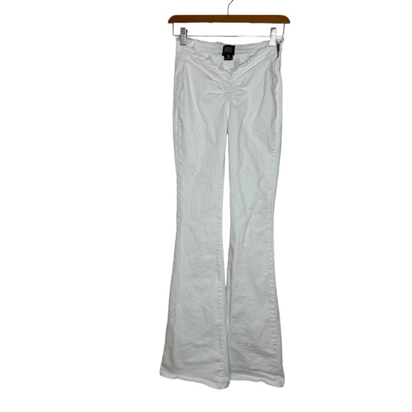Urban Outfitters BDG Ruched V-Front Front Low Rise Flared Jeans White Womens 25 - Picture 15 of 15